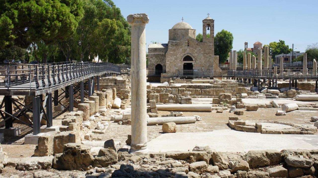 Townhouse Queens Gardens Paphos Eksteriør billede