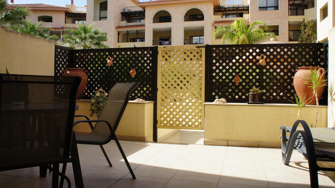 Townhouse Queens Gardens Paphos Værelse billede