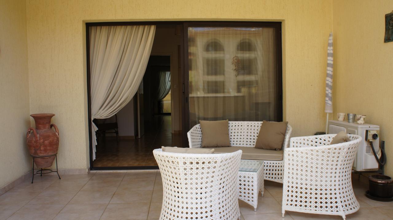 Townhouse Queens Gardens Paphos Eksteriør billede