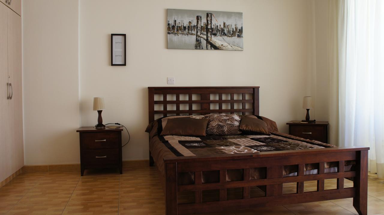 Townhouse Queens Gardens Paphos Eksteriør billede