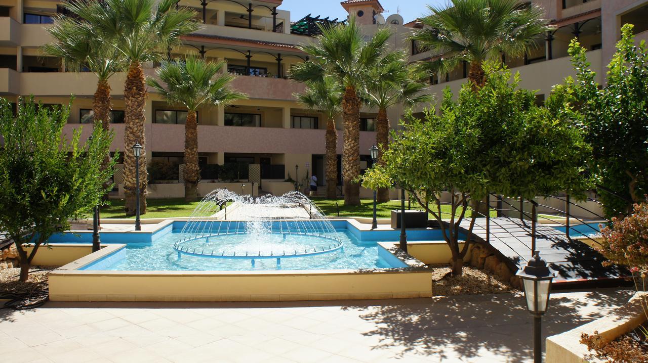 Townhouse Queens Gardens Paphos Værelse billede