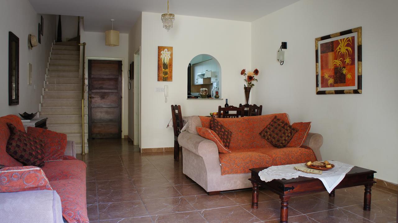 Townhouse Queens Gardens Paphos Eksteriør billede