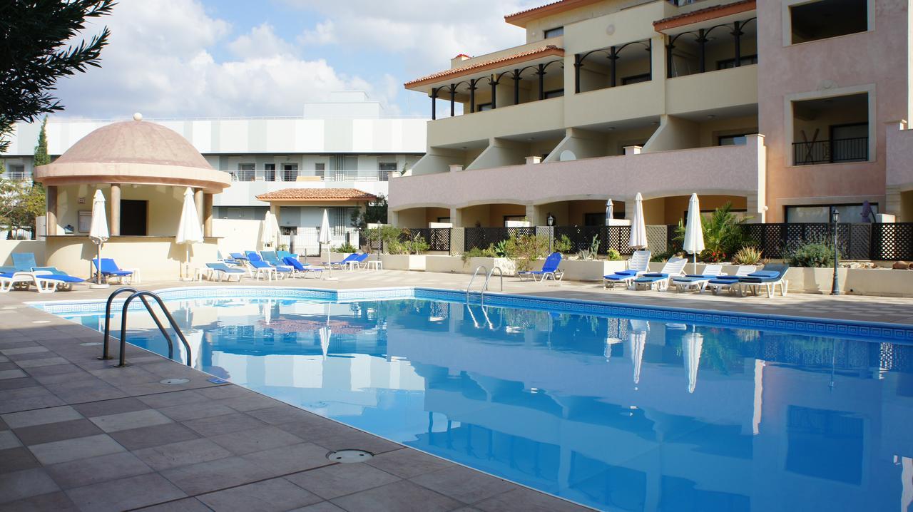 Townhouse Queens Gardens Paphos Værelse billede
