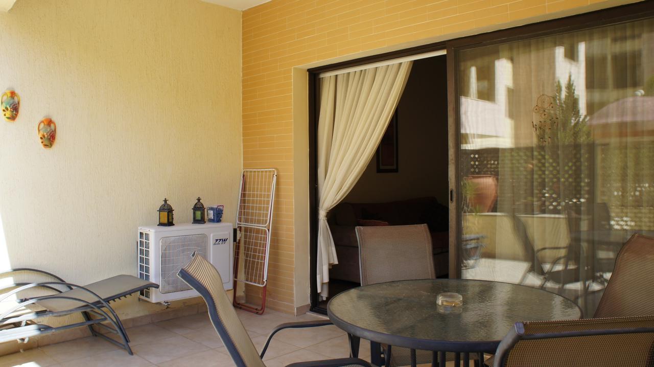 Townhouse Queens Gardens Paphos Værelse billede