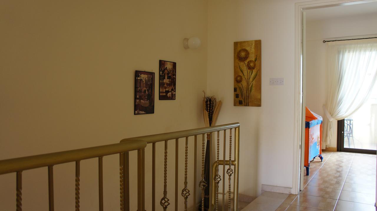 Townhouse Queens Gardens Paphos Eksteriør billede