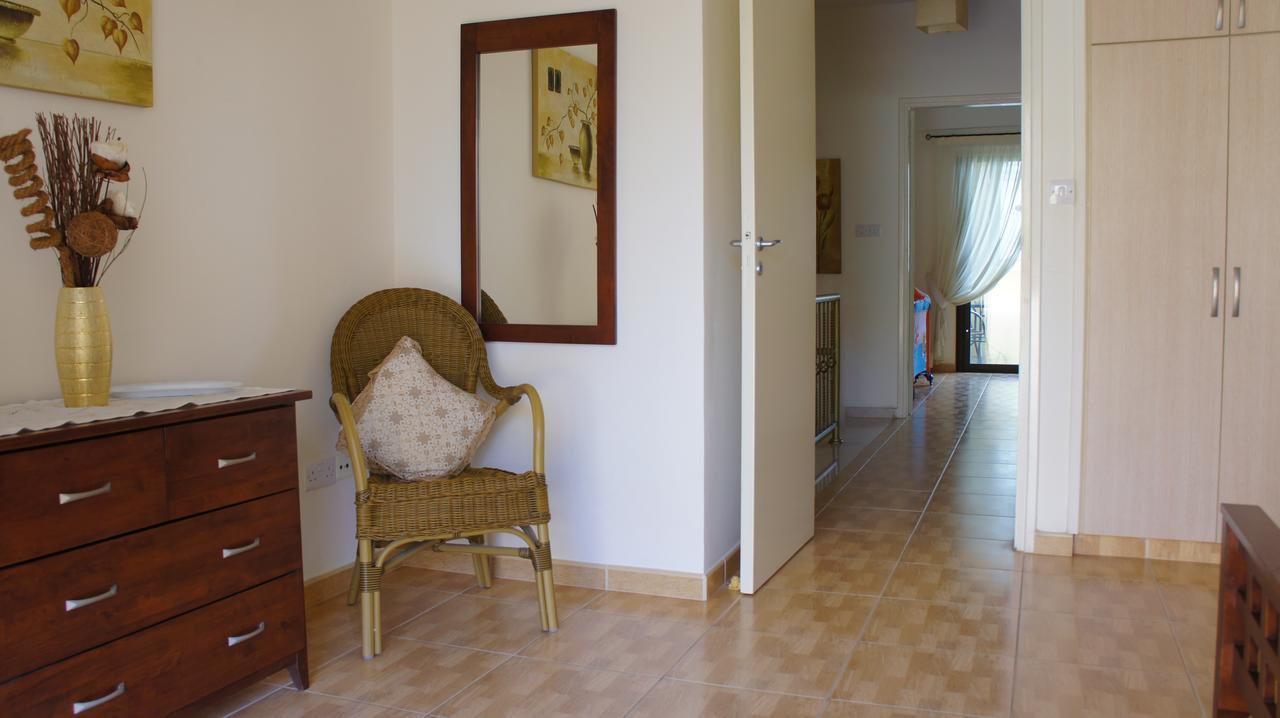 Townhouse Queens Gardens Paphos Eksteriør billede